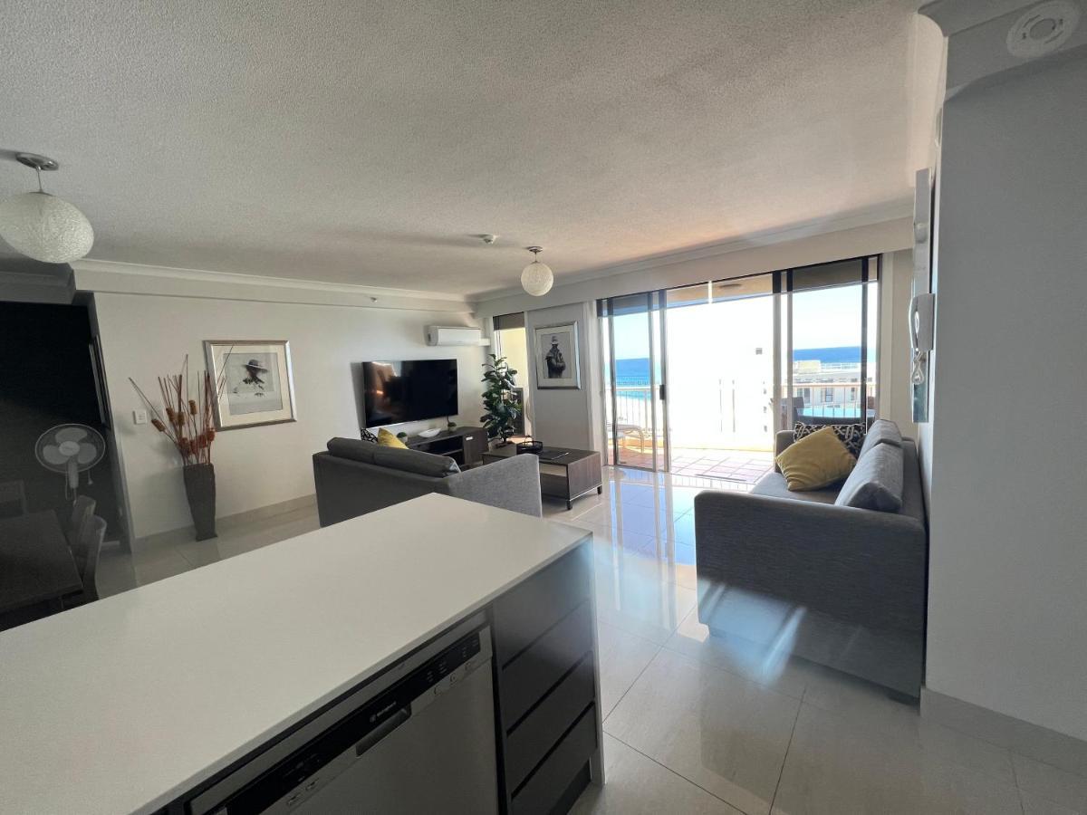 Stunning 2 Bedroom Ocean View Apartment 골드코스트 외부 사진